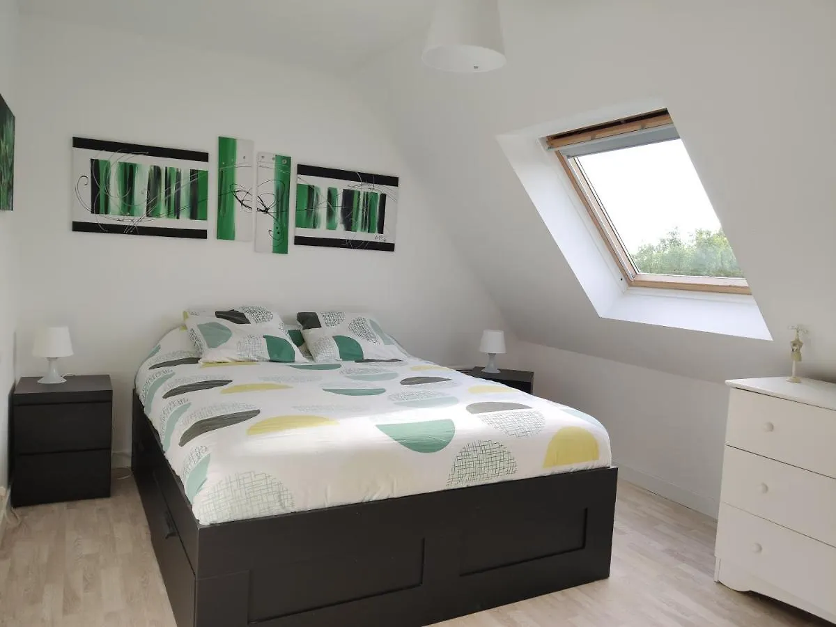 Chez La Quebecoise - Chambre D'Hotes Bourg-Blanc ベッド・アンド・ブレックファスト